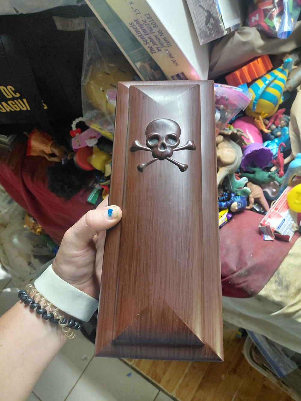 the Mr. Halloween Animated Skeleton Coffin works great